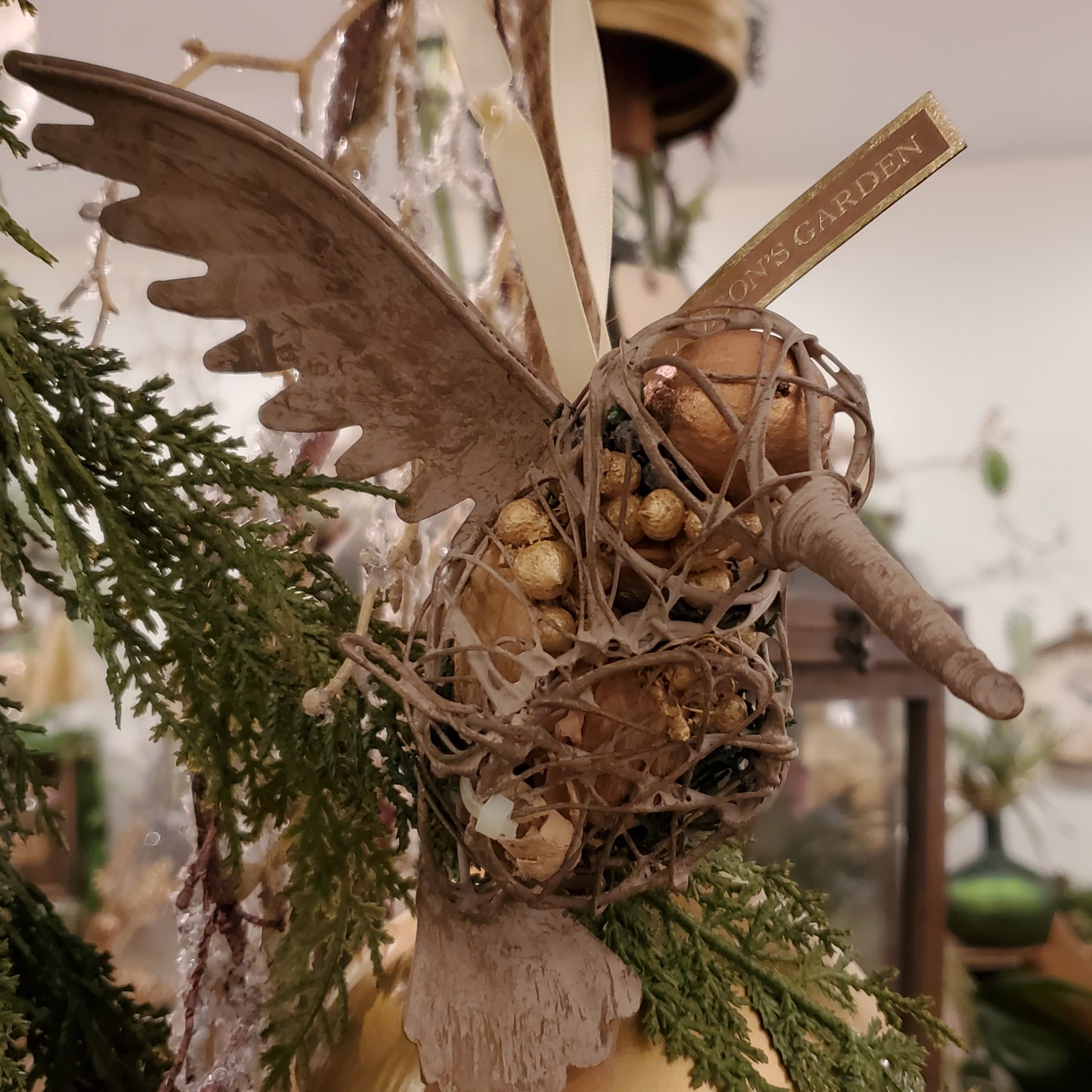 Madison's Garden Hummingbird 'Old Fashioned Holiday' Potpourri