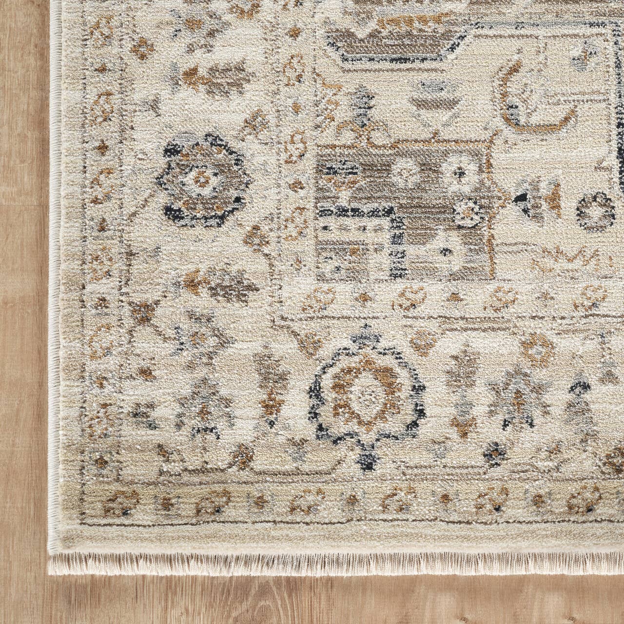 Alara Ivory Beige Vintage Geometric Medallion Area Rug: 6' x 9'5"