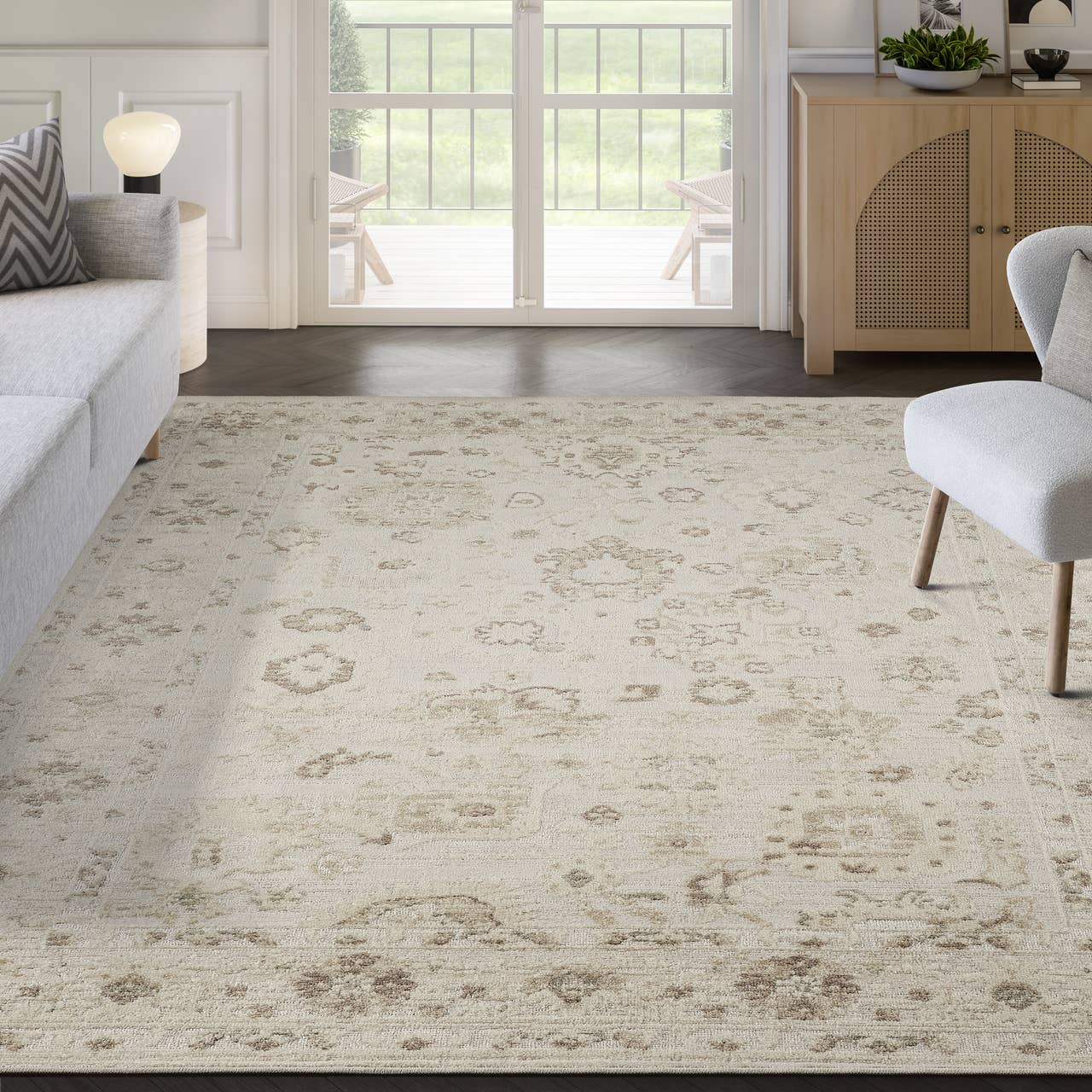 Nora Traditional Distressed Floral Beige Area Rug: 2'6" x 6'
