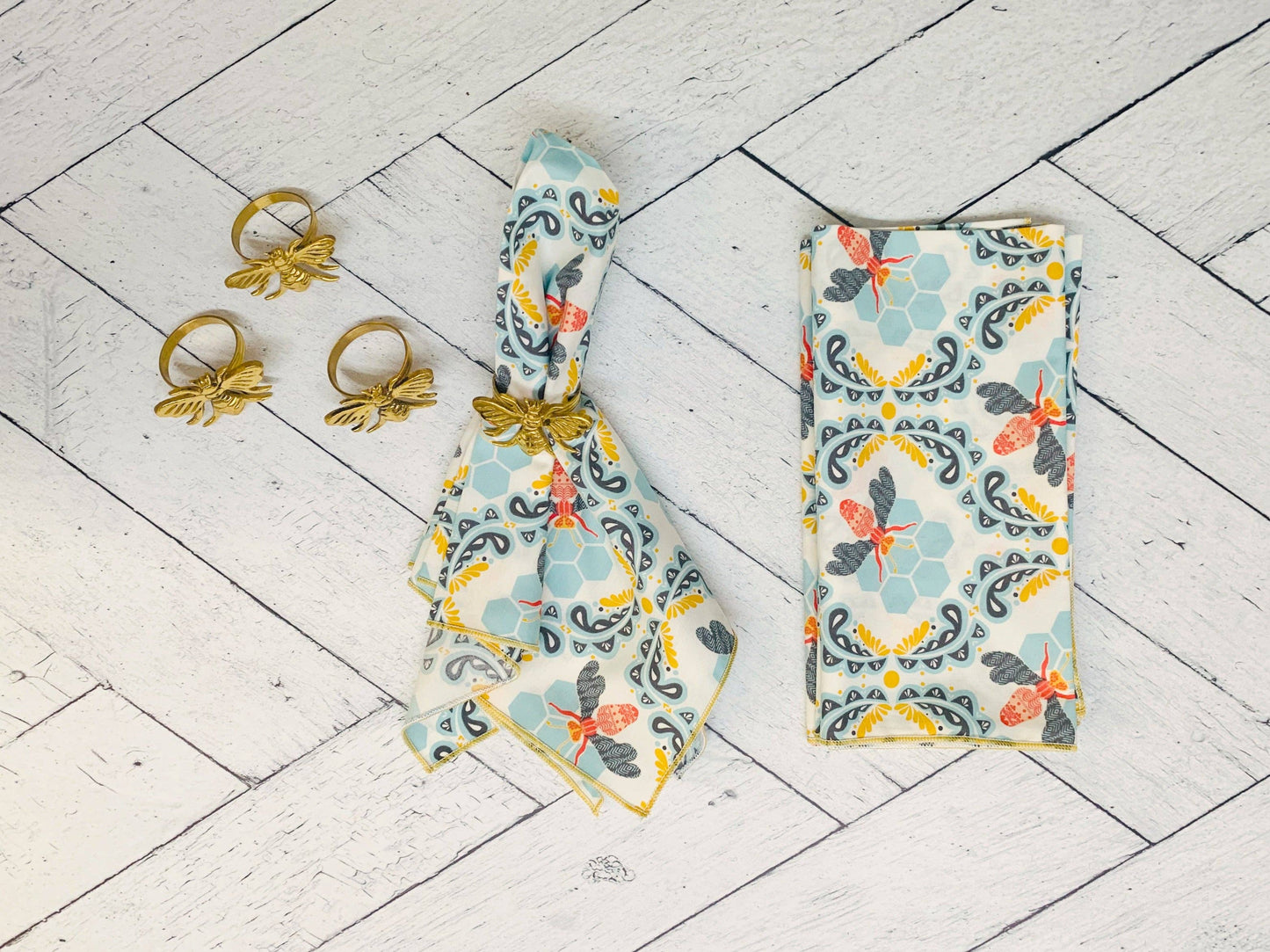 Honey Bee Cloth Napkins, set of four: 10inch cocktail